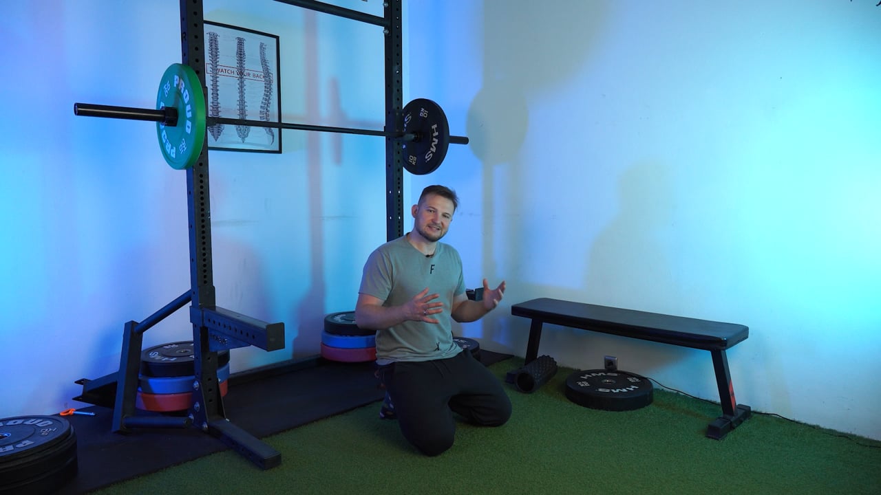 Marek Kuś prowadzi lekcję kursu Nowoczesny Trening Medyczny